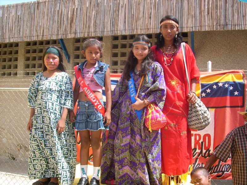 bộ tộc kỳ lạ, guajiro, bộ tộc wayuu, bộ tộc kỳ lạ: phụ nữ muốn làm chuyện ấy với ai thì phải làm họ ngã