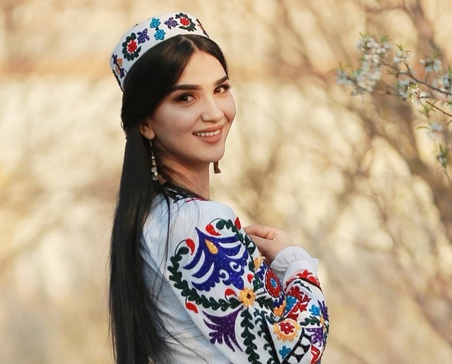 đất nước tajikistan, đất nước thiếu đàn ông, nơi phụ nữ lại, đất nước nghèo đói, thiếu vắng đàn ông nhưng phụ nữ lại thừa sắc đẹp