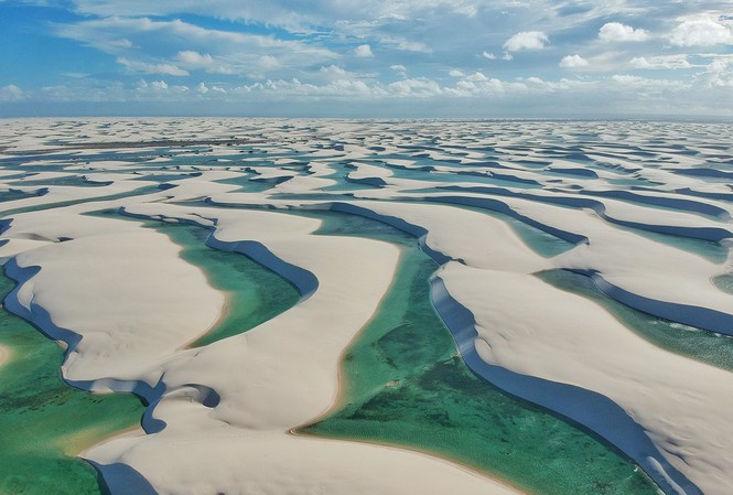 Sa mạc có “1-0-2”: Gọi là sa mạc nhưng lại chứa cả ngàn hồ nước lớn nhỏ