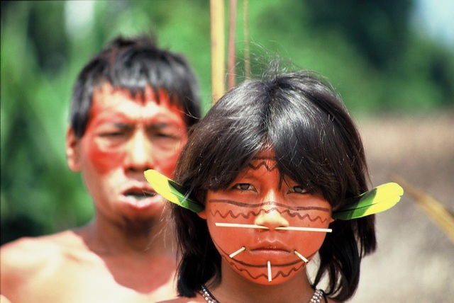 bộ tộc yanomami, ăn tro của người chết, amazon, tục lệ kỳ lạ: nơi thiếu nữ dậy thì bị nhốt trong lồng 1 tháng