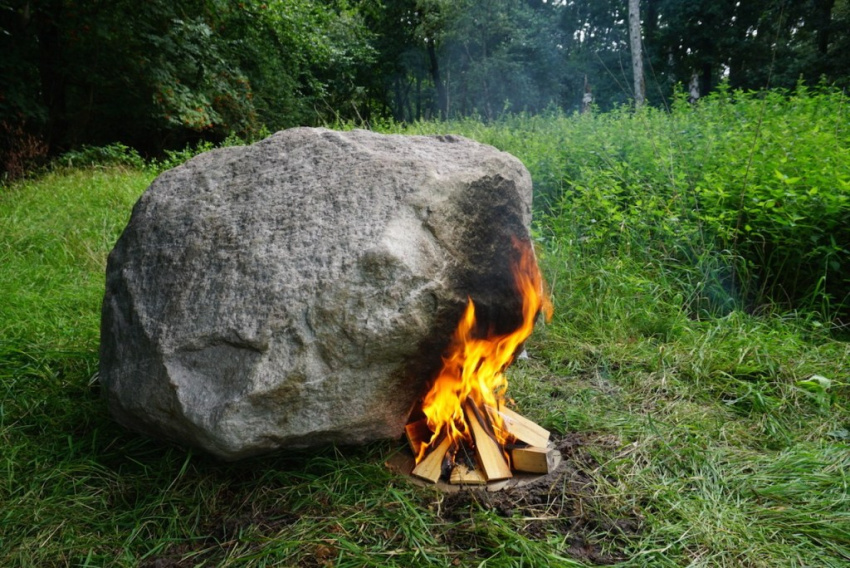 Hiện tượng kinh ngạc: Tảng đá phát sóng wifi mỗi khi bị đốt nóng