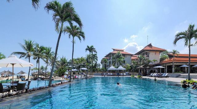 furama resort đà nẵng, resort đà nẵng, cận cảnh khu nghỉ mát ở đà nẵng được trao chứng nhận “sen xanh – the ultimate in luxury” – the guide award