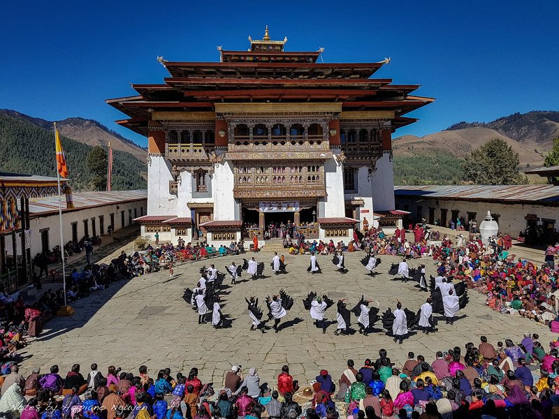 {}, bhutan - nơi hạnh phúc được khai sáng?