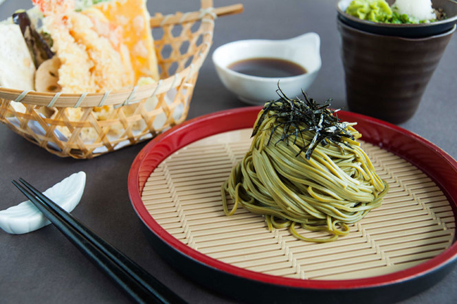 Rủ nhau đi ăn mỳ Soba theo kiểu người Nhật để mong sức khỏe và may mắn