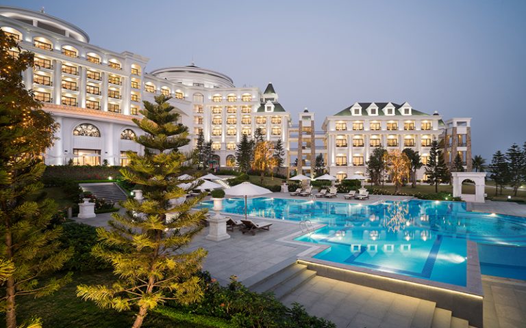 resort hạ long, vinpearl, vinpearl hạ long, vinpearl ha long: nghỉ dưỡng sang chảnh giữa lòng vịnh biển với mức giá cực mềm đã gồm ăn sáng