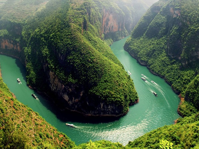 Dòng sông nào dài nhất ở châu Á?