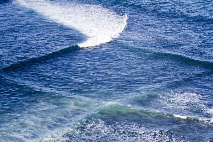 sóng biển hình vuông, kỳ lạ vùng biển có sóng hình vuông