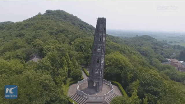 Kỳ lạ tòa tháp “đổ xiêu đổ vẹo” 7 độ nhưng vẫn tồn tại 1.000 năm