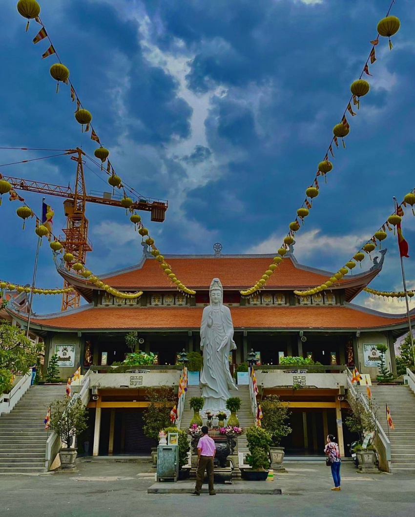 7 ngôi chùa linh thiêng thích hợp cầu an đầu năm tại TP.HCM