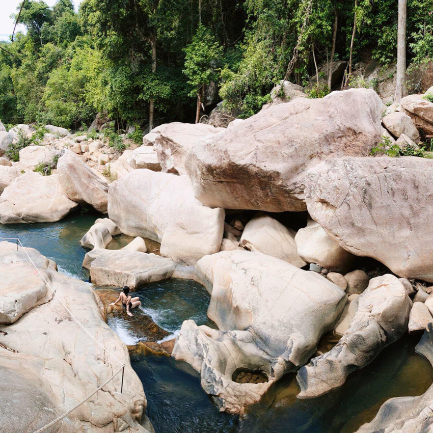 Suối Ba Hồ - Tuyệt Tình Cốc thu nhỏ tuyệt đẹp giữa lòng Nha Trang