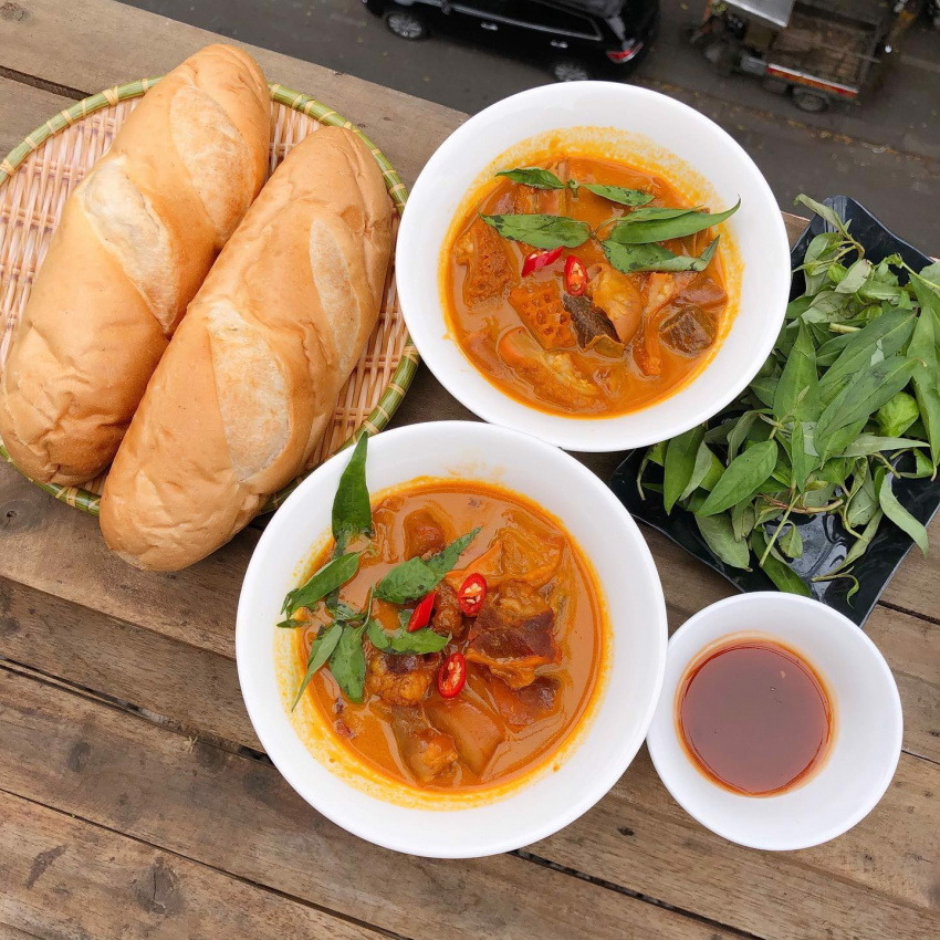 Top 10 món ngon Sài Gòn mùa mưa hấp dẫn cho những ngày ẩm ương - ALONGWALKER