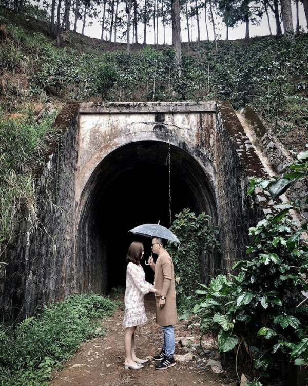 đường hầm hỏa xa, có một đường hầm hỏa xa bí ẩn ở đà lạt trong mv của hoàng dũng