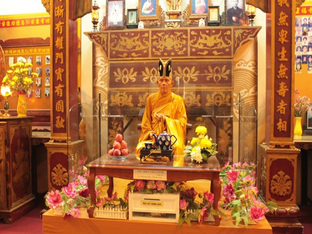 chùa linh phước đà lạt - ngôi chùa ve chai với kiến trúc độc đáo