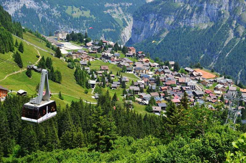 {}, lauterbrunnen – thung lũng đẹp nhất châu âu với 72 thác nước