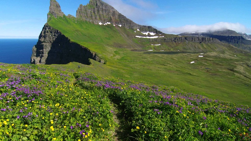 Điểm đến mùa hè ở Iceland đẹp như trong truyền thuyết