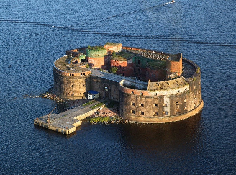Chiêm ngưỡng pháo đài “cô đơn giữa biển” ở Nga