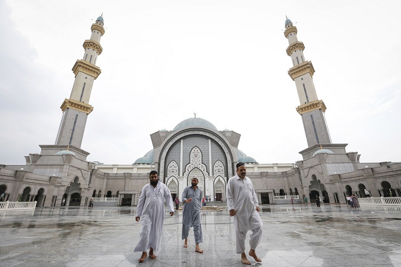 {}, tháng ramadan – khám phá những miền đất hồi giáo