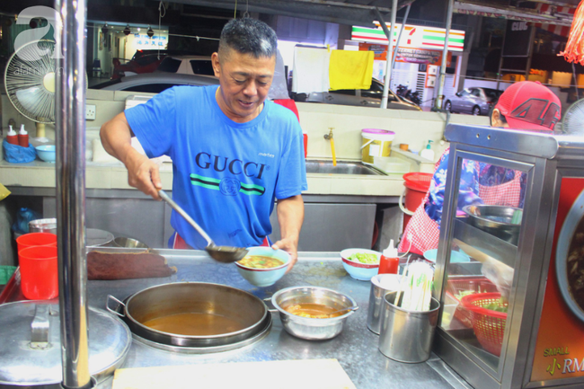 du lịch malaysia, asam laksa – món ăn cực bình dân của malaysia nhưng được xếp vị trí cao chót vót trong bảng ẩm thực thế giới