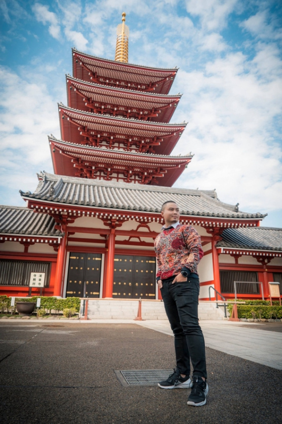 nhà thiết kế đức vincie khám phá ngôi đền cổ nhất ở tokyo