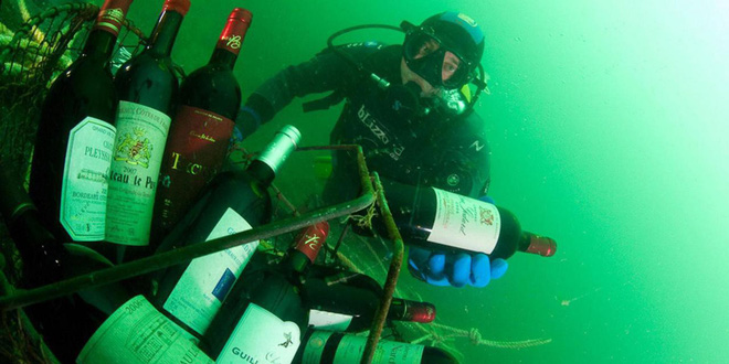 ghé thăm thị trấn kỳ lạ nhất nước pháp: rượu vang chất đầy dưới đáy biển