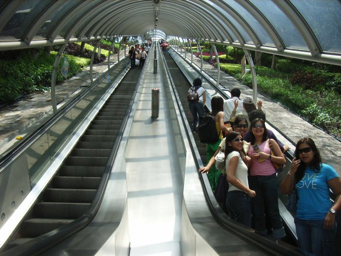 du lịch hong kong, thang máy dài nhất thế giới ở hồng kông