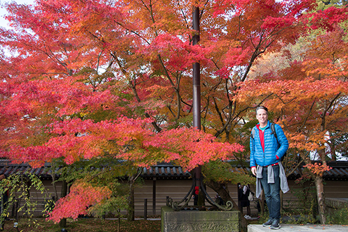 Những lưu ý về đồ dùng cho chuyến đi ngắm lá đỏ Nhật Bản