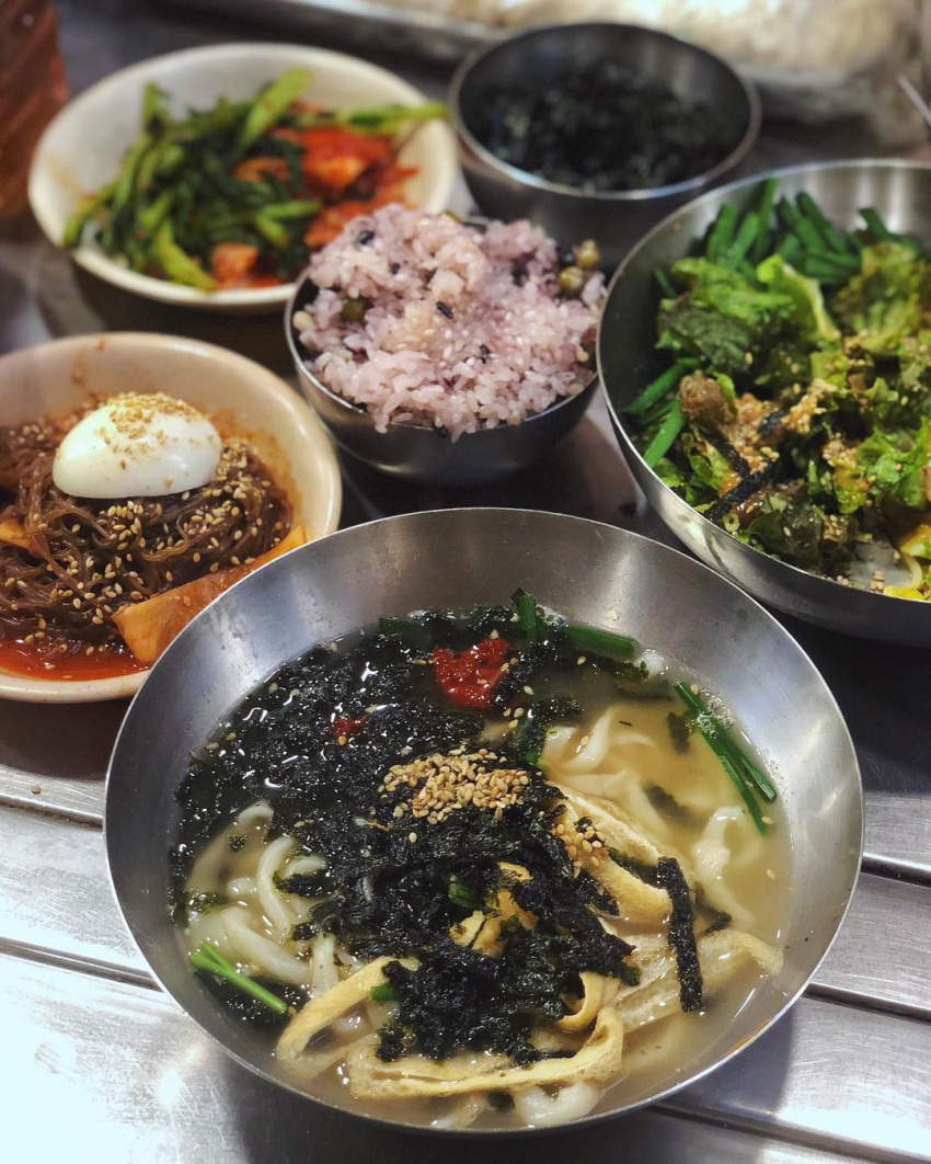 lost in korea: 13 khu phố ẩm thực phải biết khi ghé đến seoul