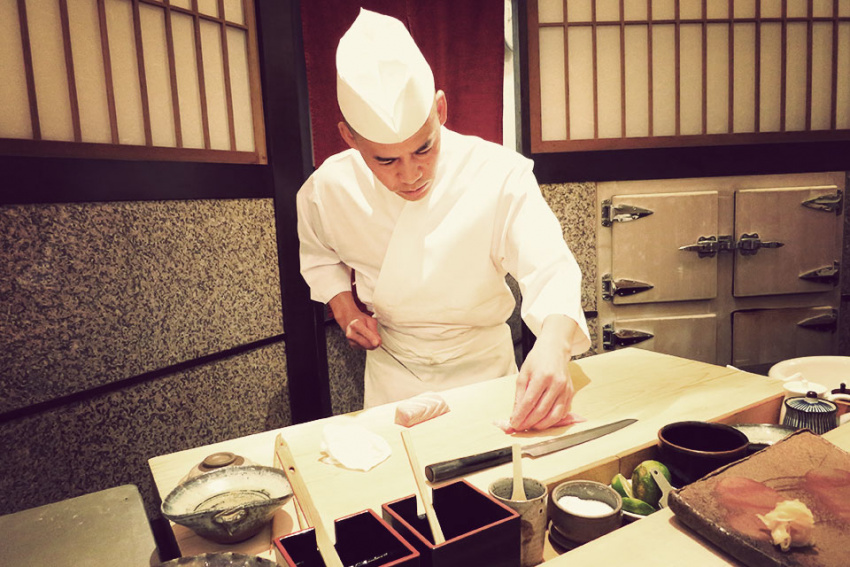 cùng đầu bếp sushi giỏi nhất tokyo khám phá ẩm thực nhật bản