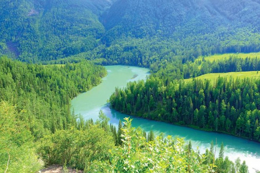 hồ kanas, du lịch trung quốc và khám phá vẻ đẹp thanh bình ven hồ kanas, trung quốc