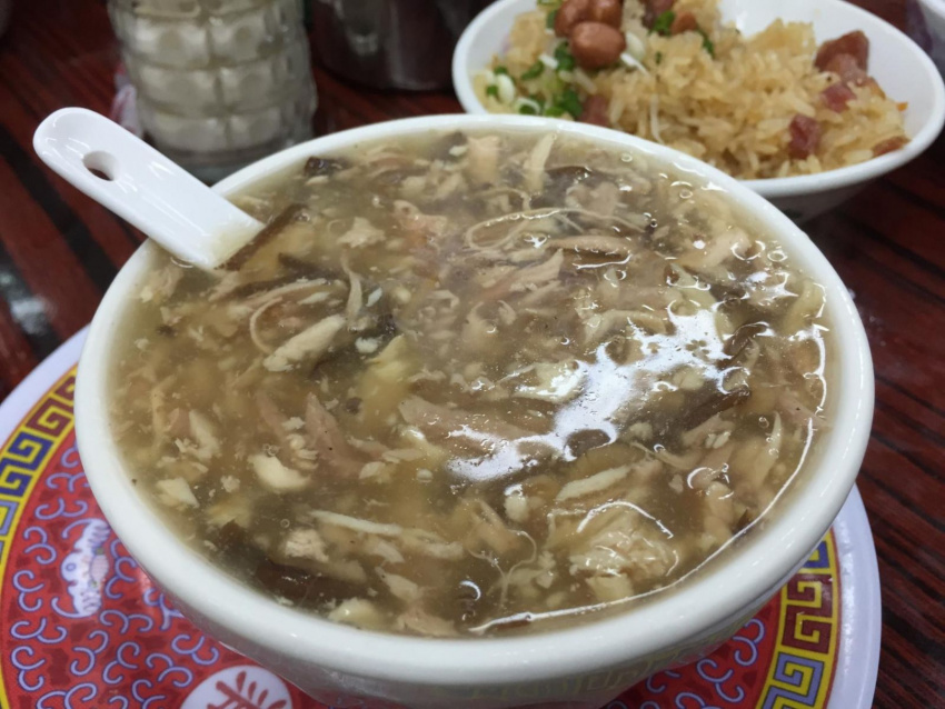 Du lịch Hồng Kông thử món súp rắn bổ dưỡng