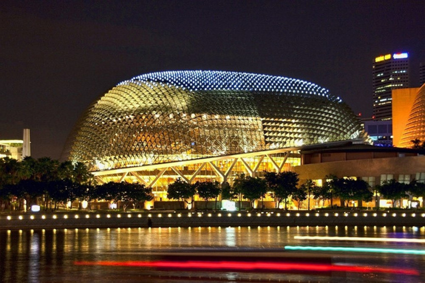 du lịch singapore, nhà hát esplanade, nhà hát esplanade nổi bật với kiến trúc độc đáo