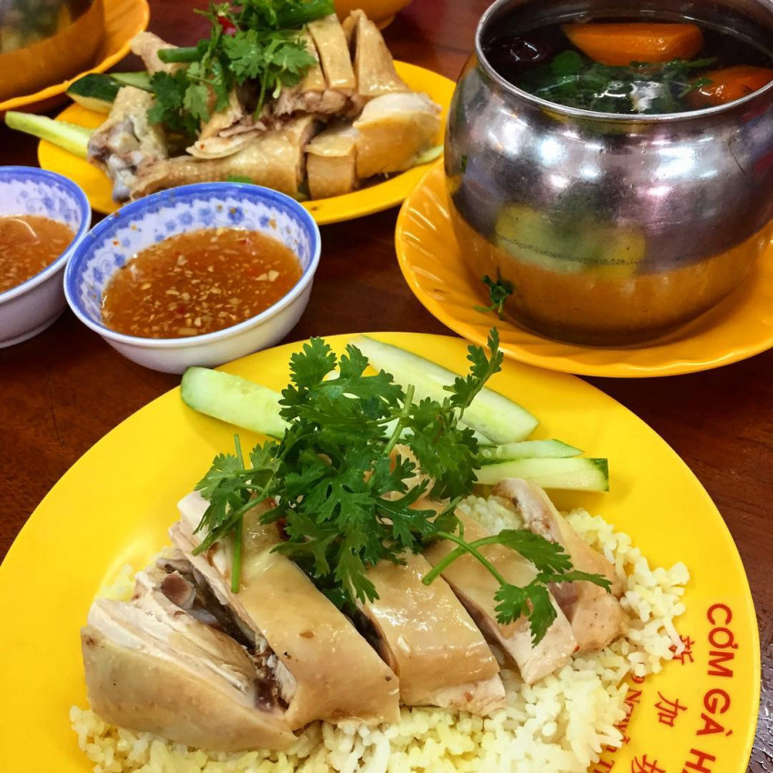 Đi Sài Gòn “oanh tạc” các quán cơm gà Hải Nam ngon nức tiếng
