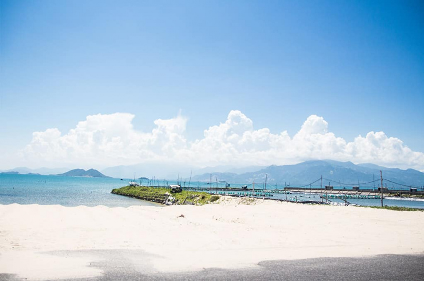 Sống ảo thoả thích tại 3 bãi biển đẹp ở Nha Trang