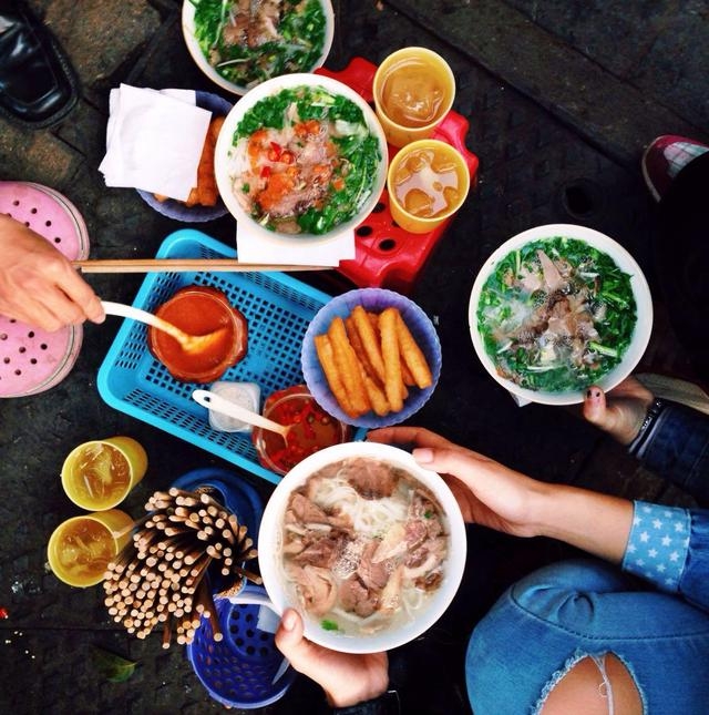Top 11 gánh hàng ăn hấp dẫn nhất tại Hà Nội