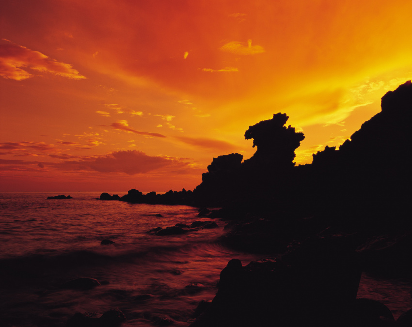 Khám phá rặng đá Đầu Rồng (Yongduam Rock) trên đảo Jeju