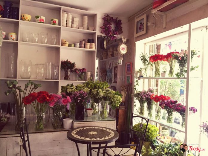 Gác hoa Cafe – Quán cafe đẹp và siêu lãng mạn tại Quận 3