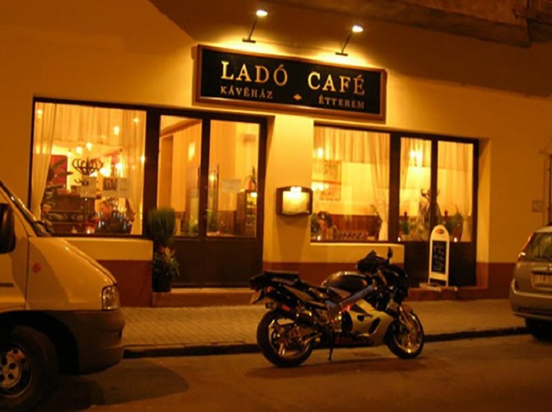 Lado Cafe – quán cà phê sang chảnh lôi cuốn mọi tín đồ tại quận Bình Thạnh