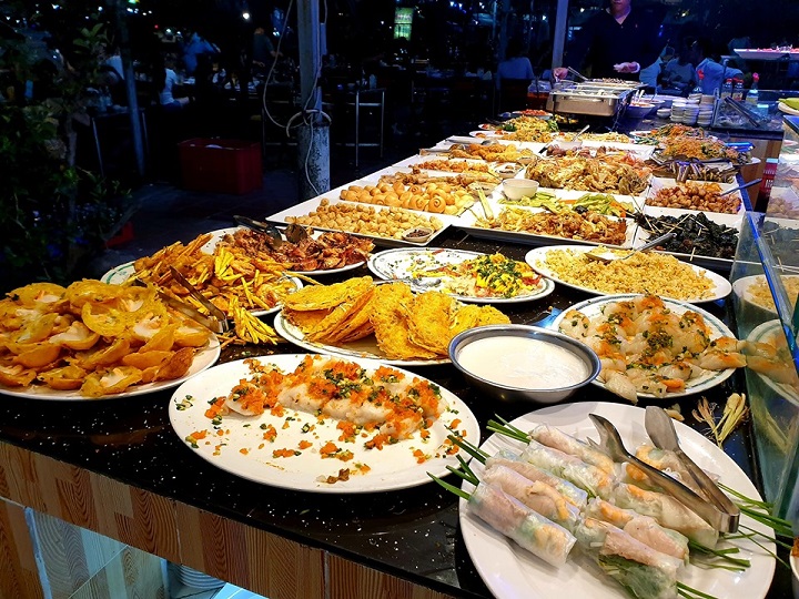 ăn uống,   													quán buffet đa dạng món ăn, siêu ngon giá sinh viên tại 81 – 83 nguyễn văn linh, quận 7