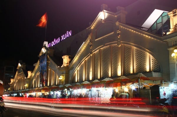 Tổng hợp những địa điểm vui chơi buổi tối hot nhất Hà Nội
