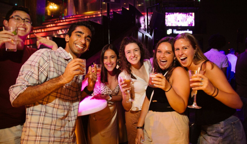 “chill quên đời” tại 5 quán bar - club nổi tiếng sài gòn | yeah travel