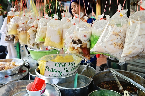 Top 11 Quán ăn vỉa hè ngon không cưỡng lại tại Sài Gòn