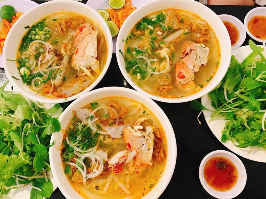 No căng bụng với tô Bánh canh càng cúm sò điệp chả cá siêu rẻ tại 108/61 Trần Quang Diệu, Quận 3