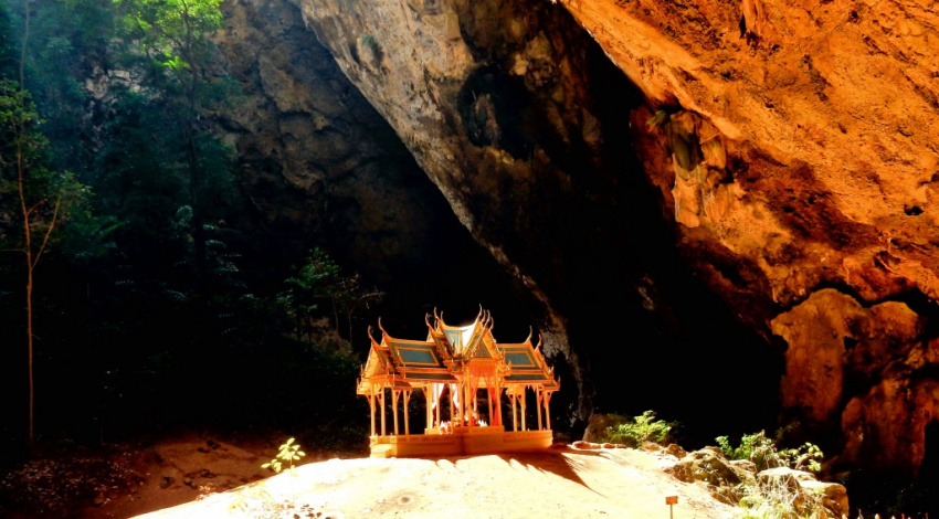 du lịch thái lan và những ngôi chùa kỳ bí bên trong hang động