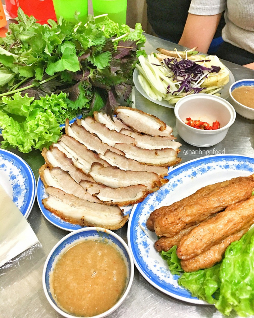 5 quán bánh tráng cuốn thịt heo cho ngày Hà Nội mưa nắng thất thường