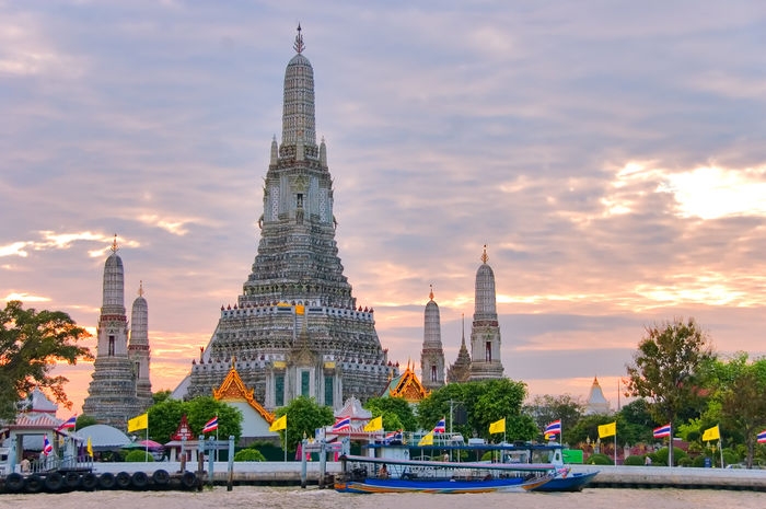 Du lịch Thái Lan đến những địa điểm tâm linh được yêu thích hàng đầu ở Bangkok