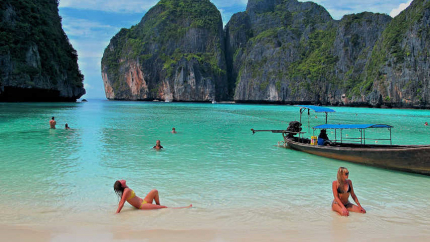 du lịch thái lan: vì sao đảo phuket thu hút du khách quốc tế?