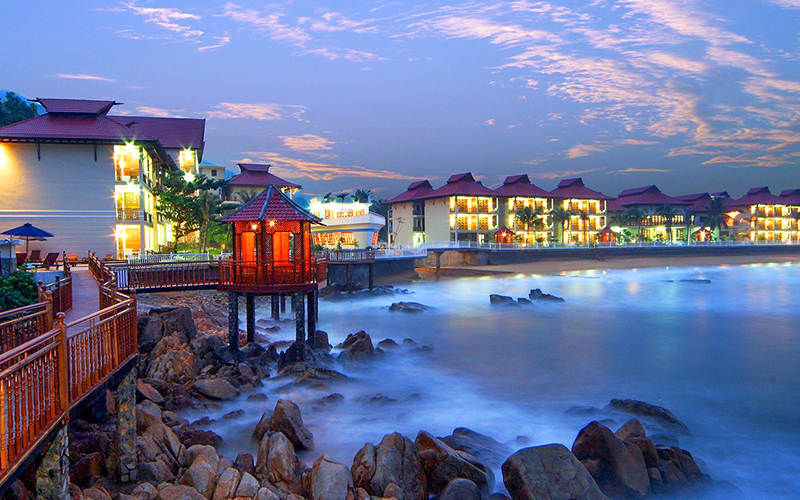 Giải nhiệt mùa hè tại resort Quy Nhơn sát biển chỉ từ 809k/người