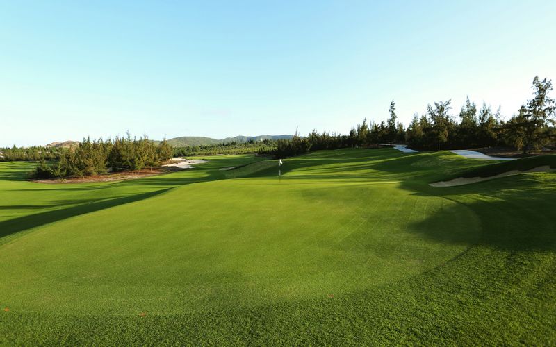 Resort Quy Nhơn có sân golf hàng đầu châu Á
