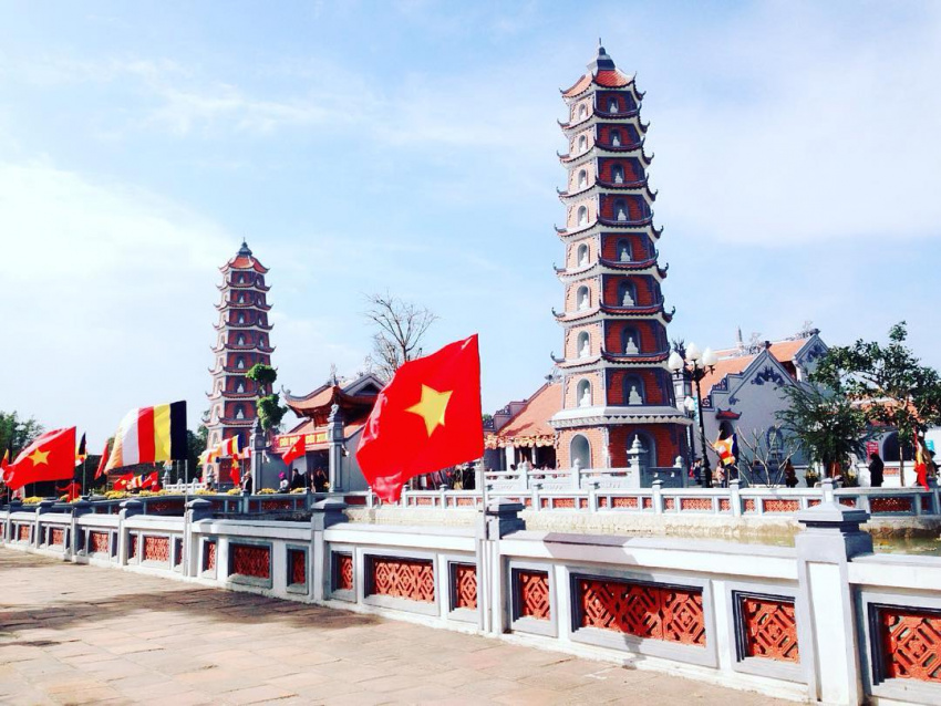 Ghé thăm ngôi chùa cổ hơn 700 tuổi tuyệt đẹp khi đi Quảng Bình