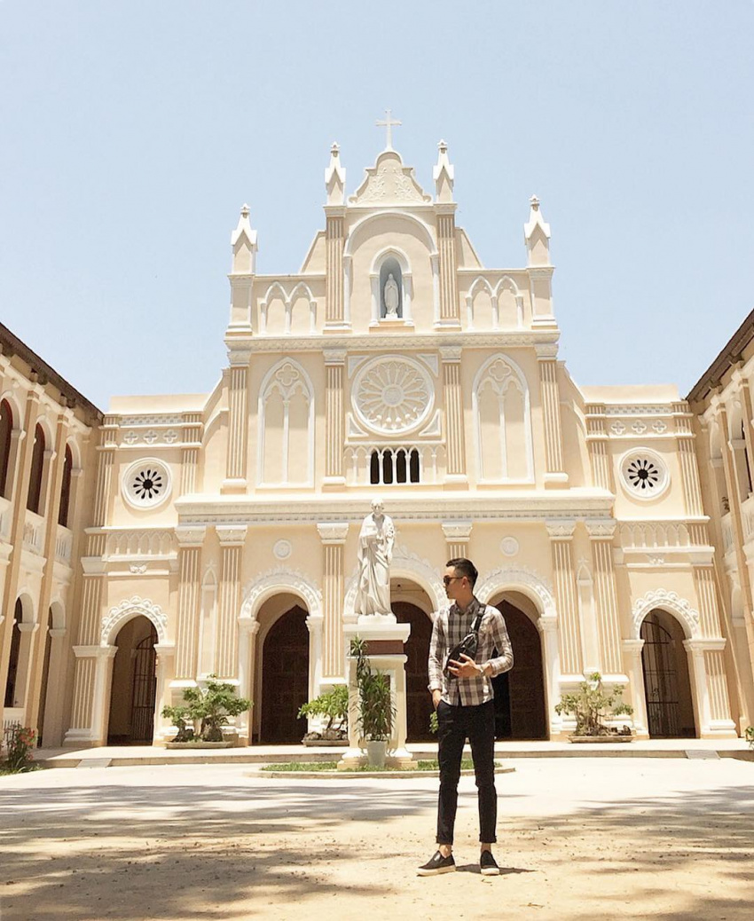 Check-in nhà thờ kiến trúc Pháp cực đẹp ở Quy Nhơn